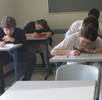 20071212130633-yp-exams-flickrcom-photos-cristic-359572653.jpg